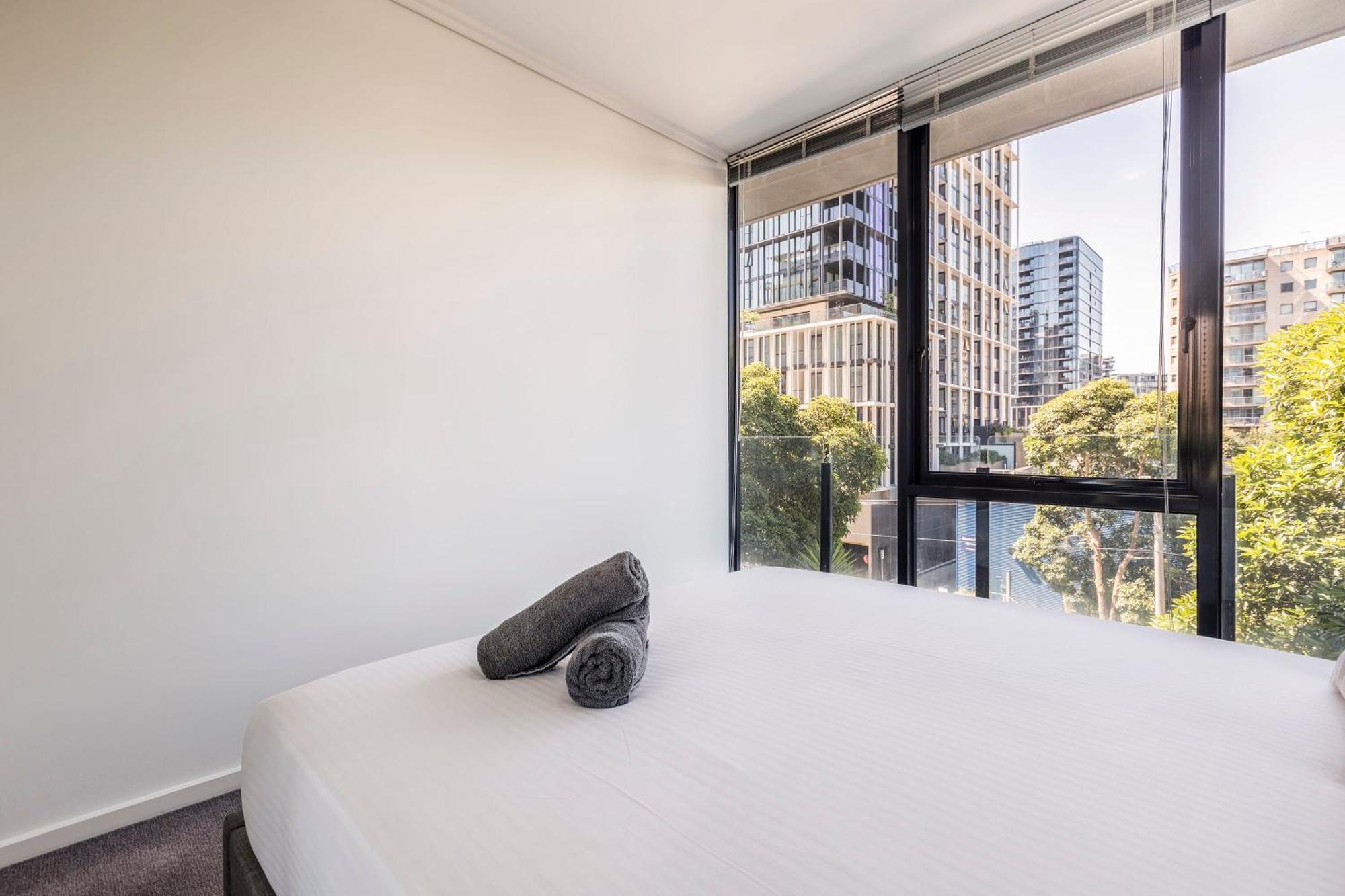Apartment 3 Bedroom With Carpark Close To Park