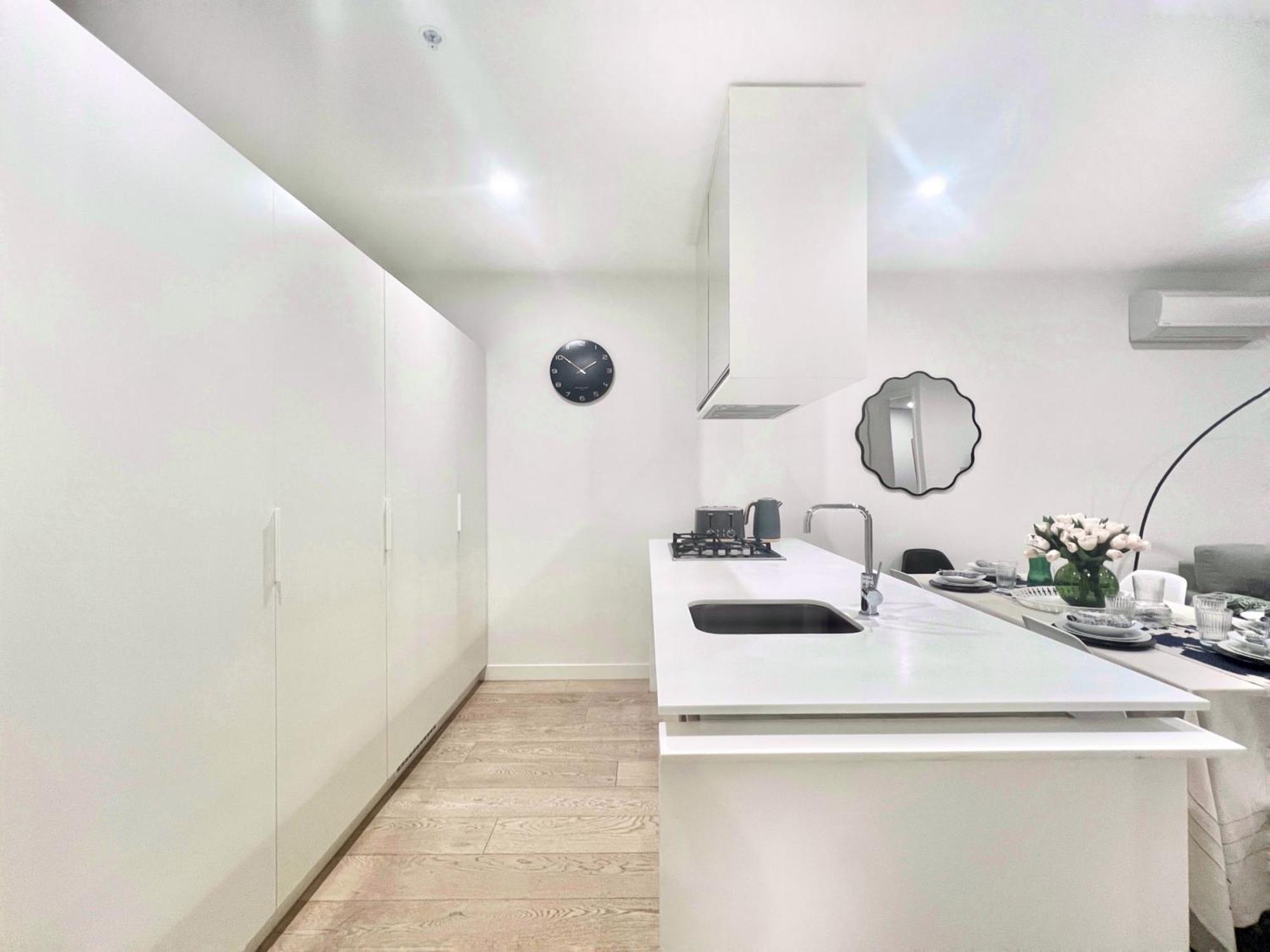 Apartment Indulge Luxury Near Brighton With Private Garden Parking Melbourne