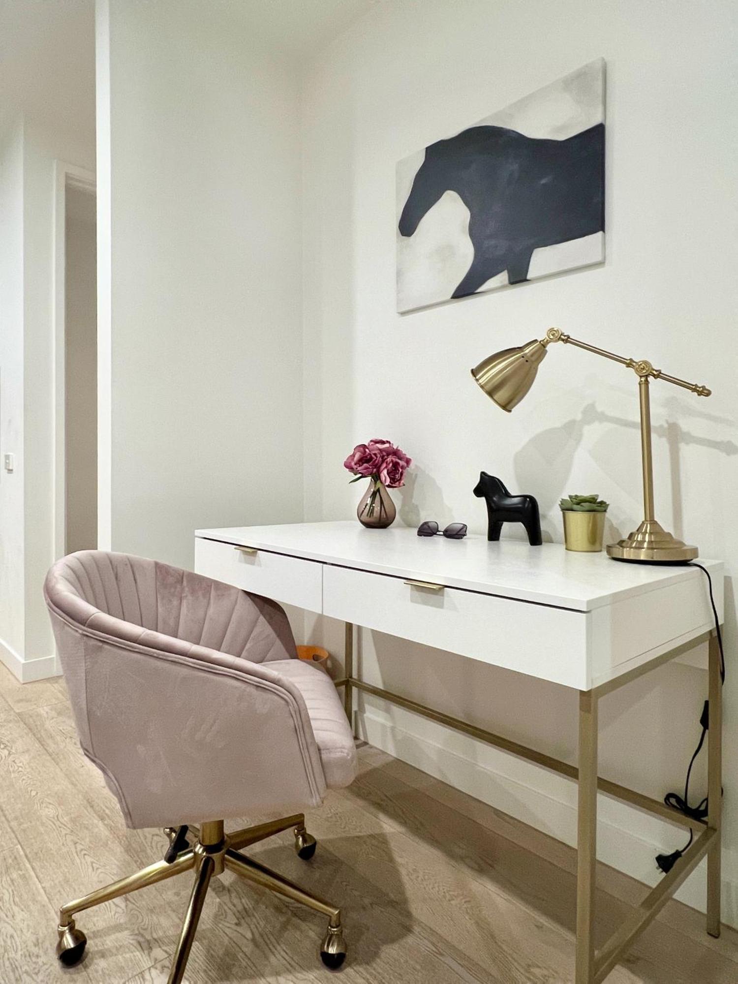 Apartment Indulge Luxury Near Brighton With Private Garden Parking Melbourne