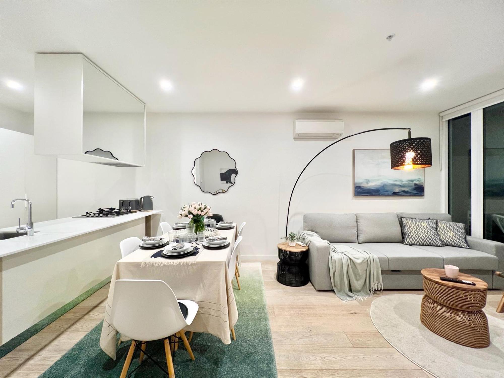 Apartment Indulge Luxury Near Brighton With Private Garden Parking Melbourne