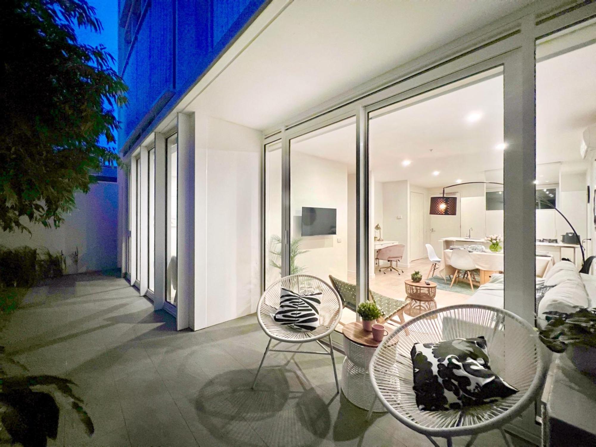 Apartment Indulge Luxury Near Brighton With Private Garden Parking