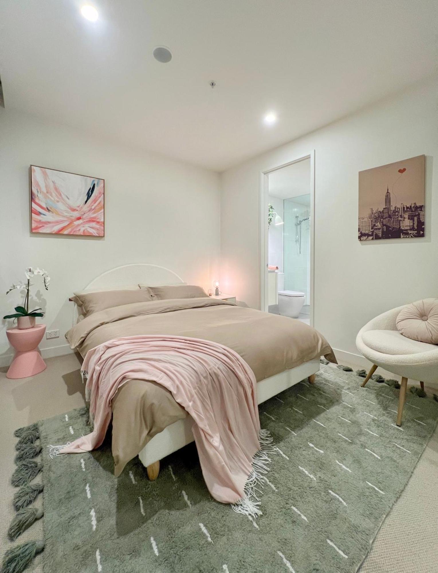 Indulge Luxury Near Brighton With Private Garden Parking * Melbourne