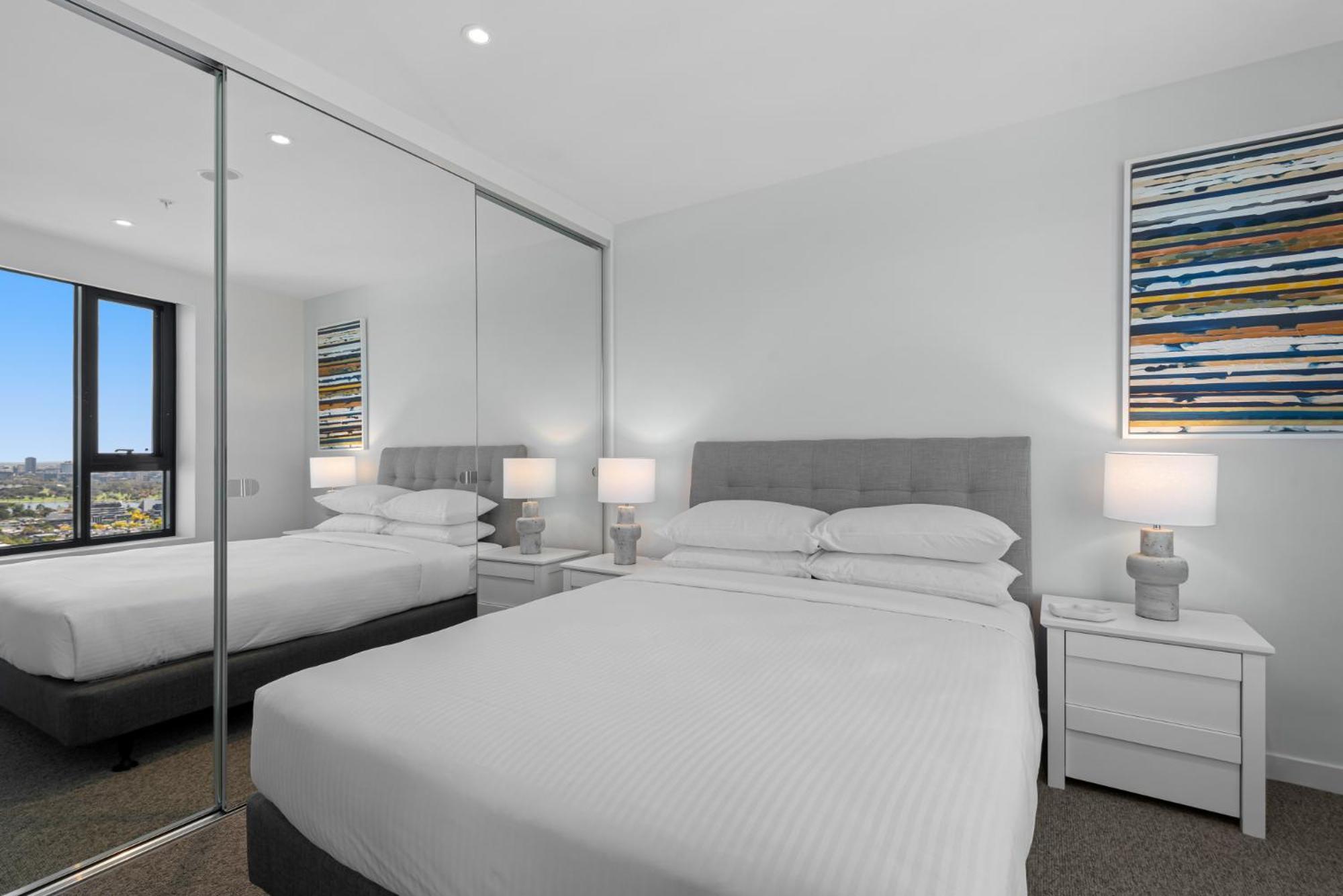 Chic High Rise 2-bed With Incredible Skyline Views * Melbourne