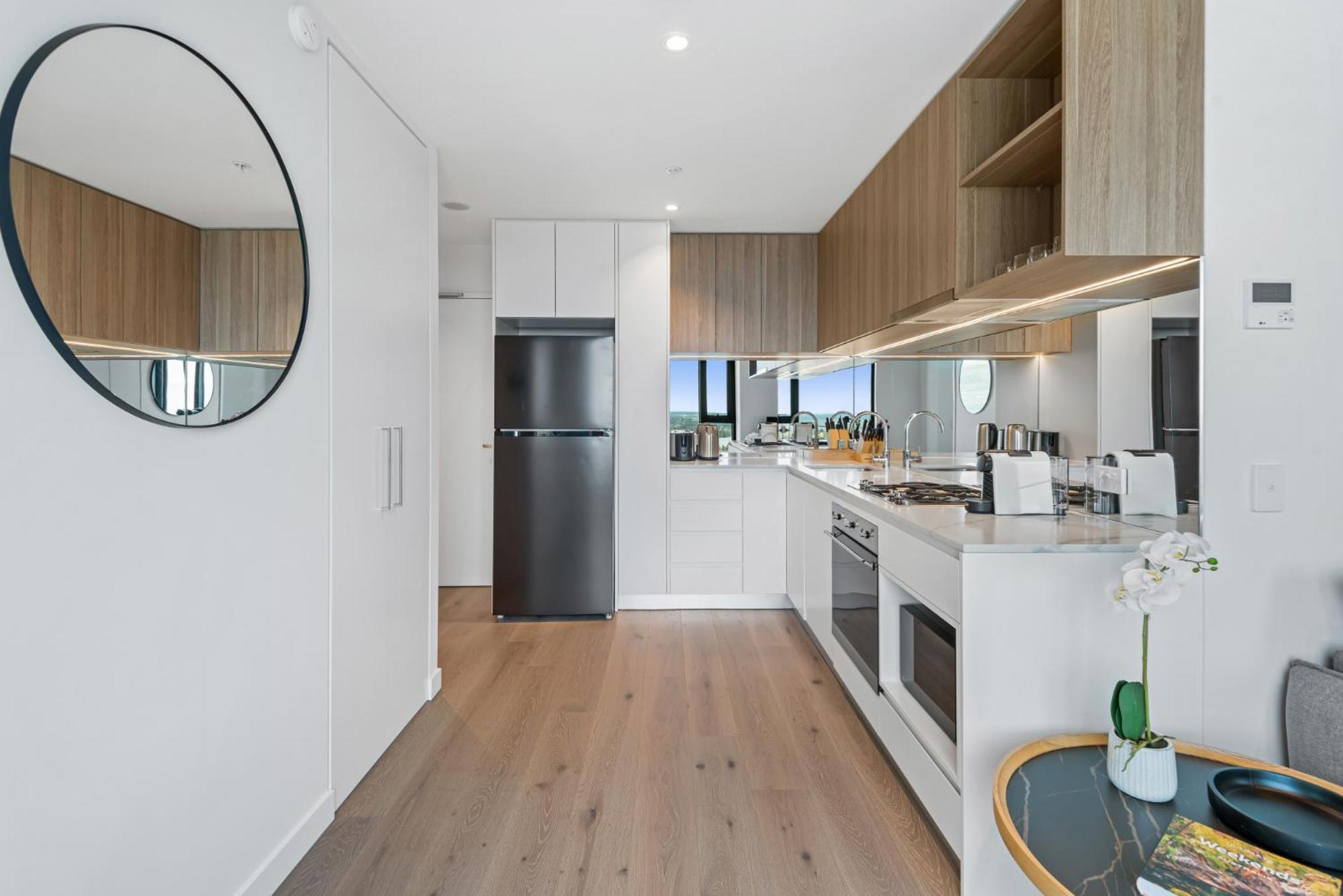 Chic High Rise 2-bed With Incredible Skyline Views Apartment