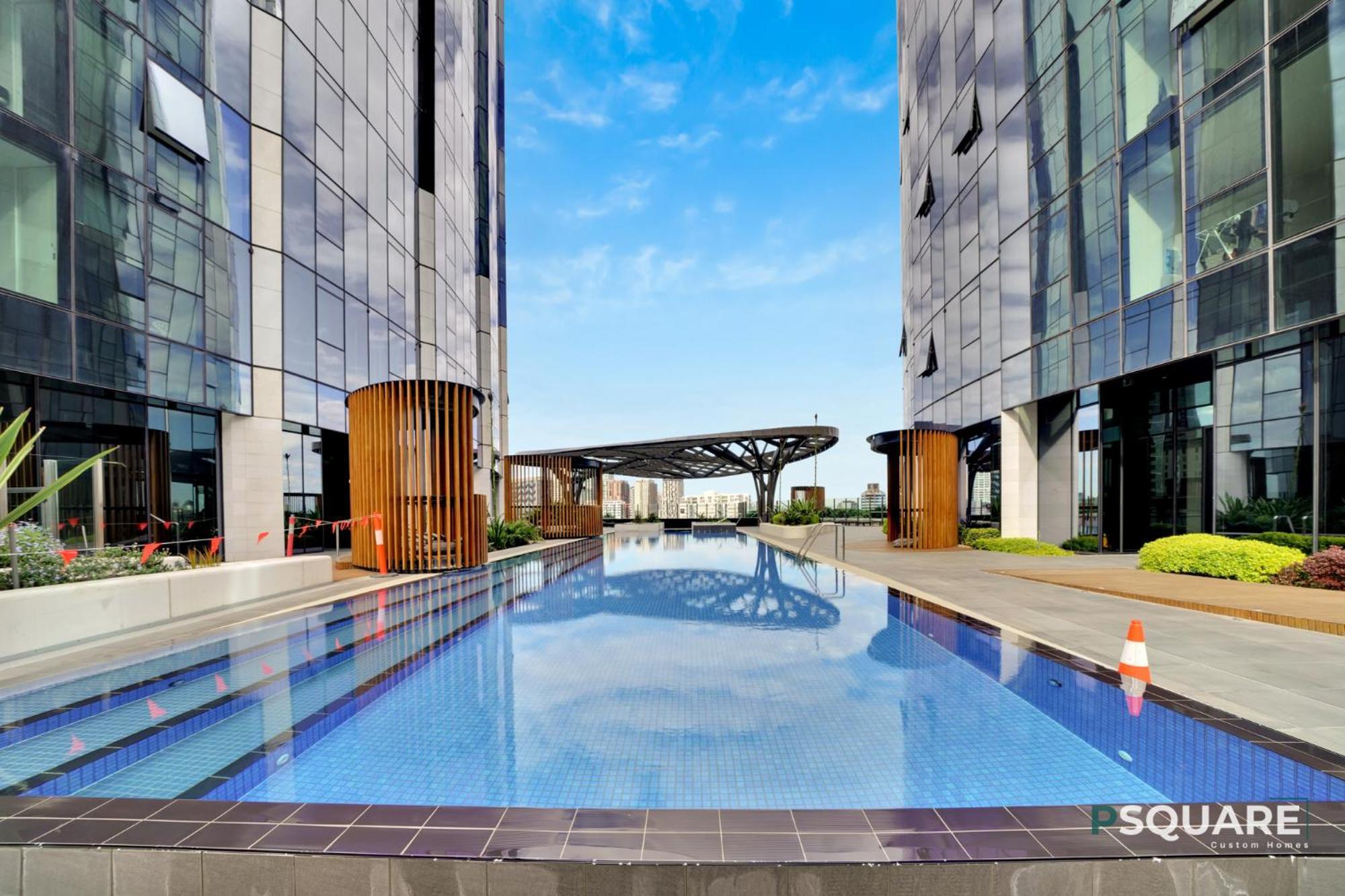 Apartment Square