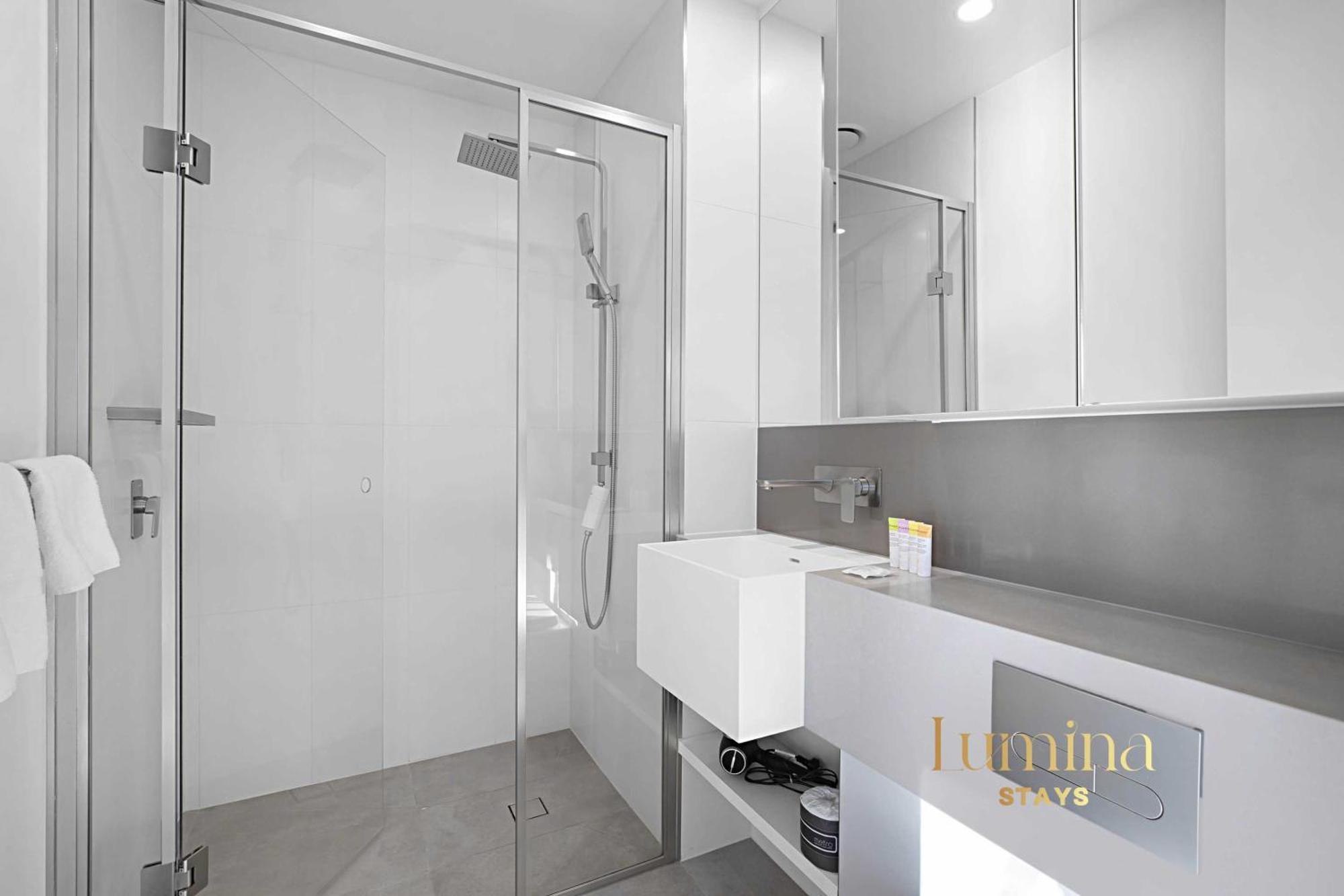 Lumina - Aspire Apartment