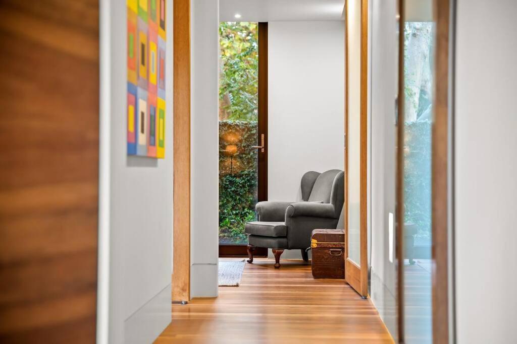 Holiday home Truly Tremendous 4br Tivoli Rd South Yarra Melbourne