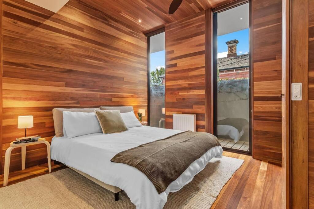 Truly Tremendous 4br Tivoli Rd South Yarra Holiday home *