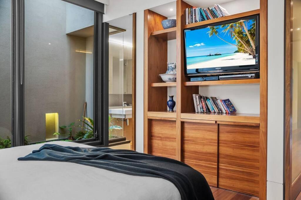 Truly Tremendous 4br Tivoli Rd South Yarra Holiday home Melbourne