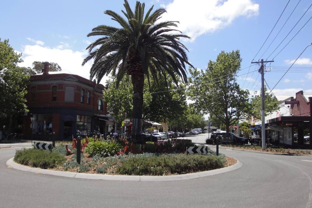 Big A1 Art Deco With Stunning & Views Melbourne
