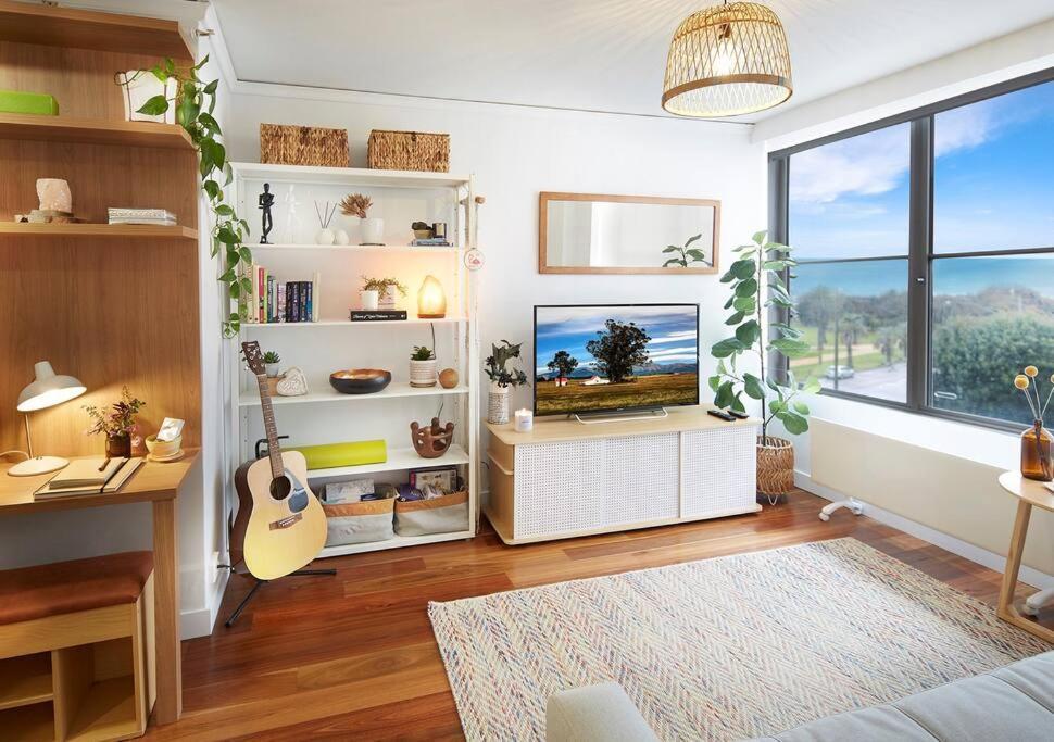 Sensational St Kilda At Sunset Tower