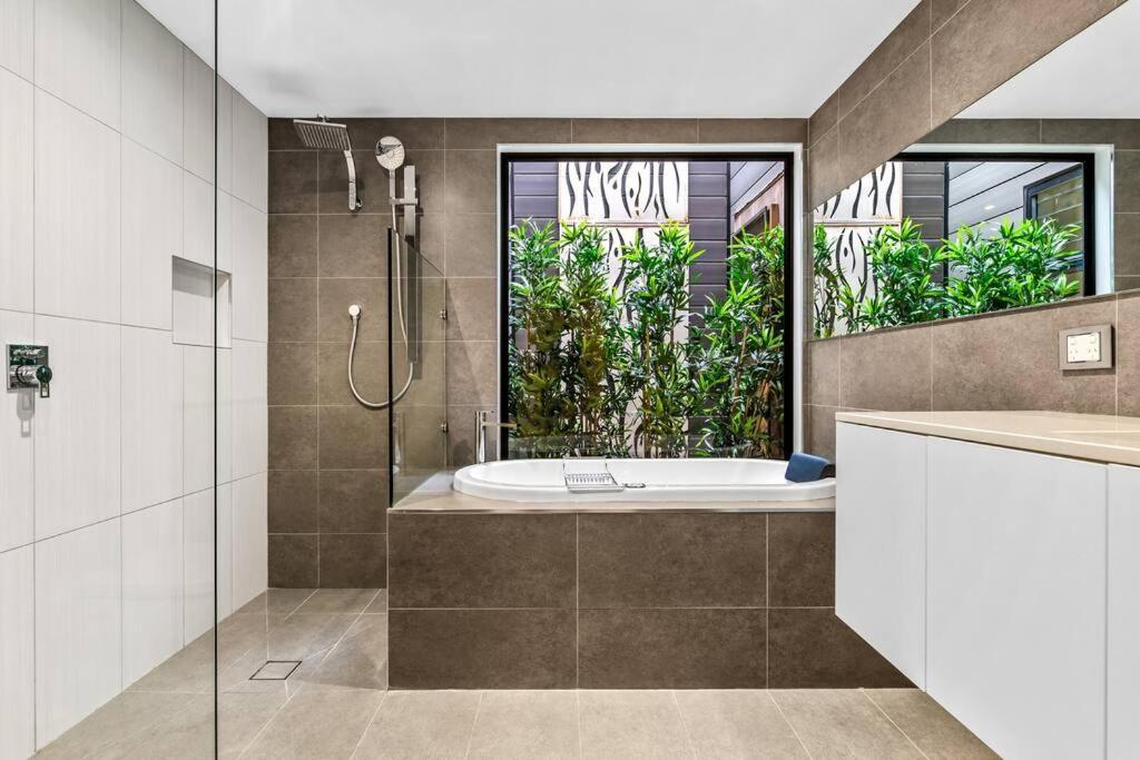 Park Bespoke Brilliance 4bed 2bath *