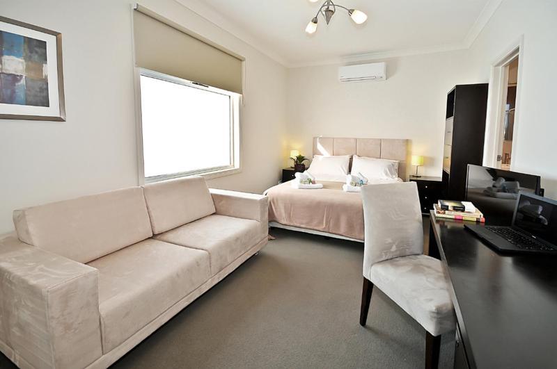 6b - Executive In Large In Brunswick Guest house *