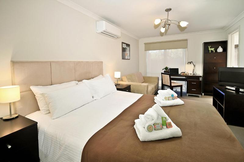Guest house 6b - Executive In Large In Brunswick