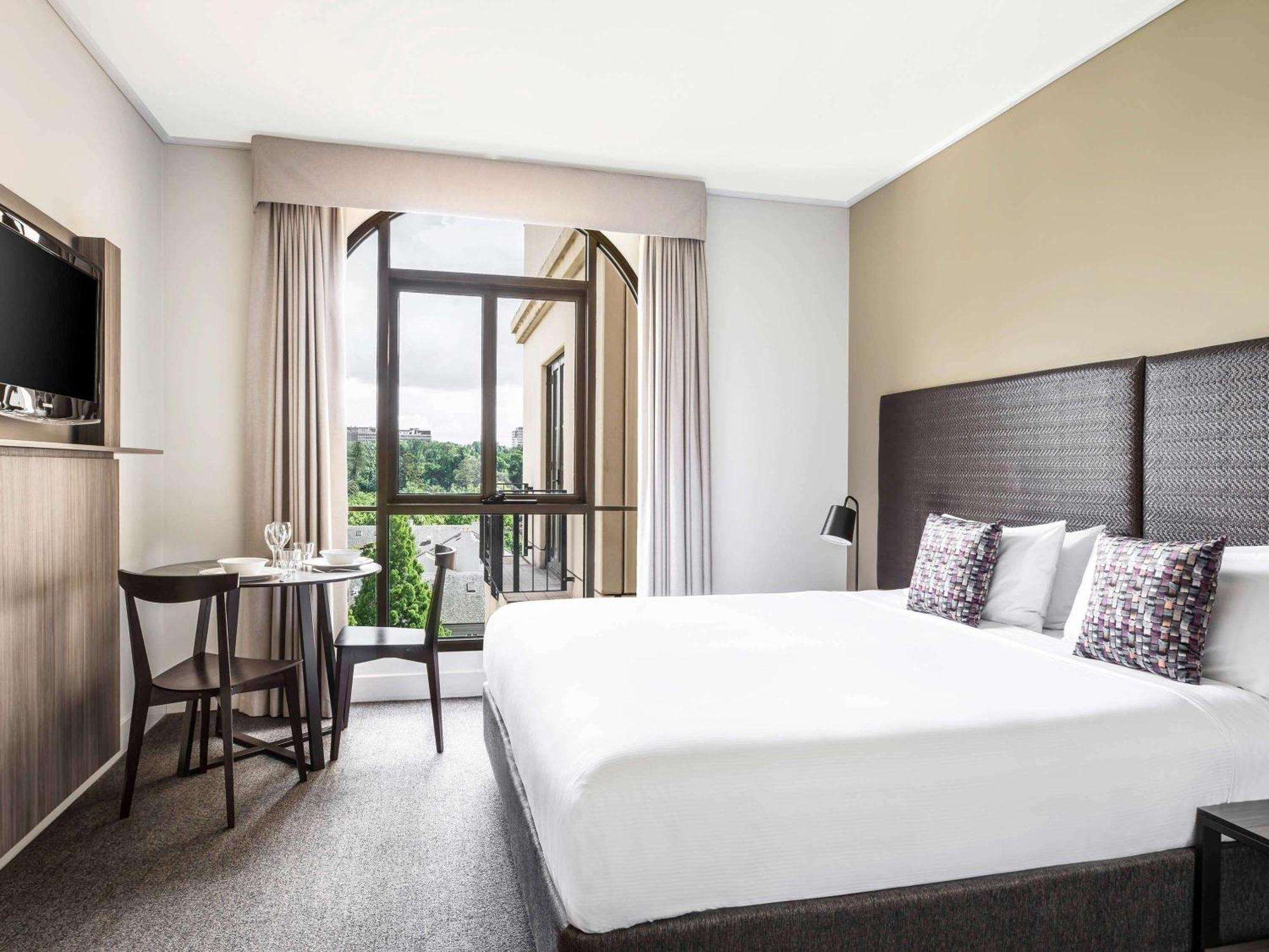 Mantra On Jolimont Aparthotel Melbourne