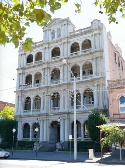 Holiday home Howes This, A Huge, 1st Class, Dress Circle Melbourne