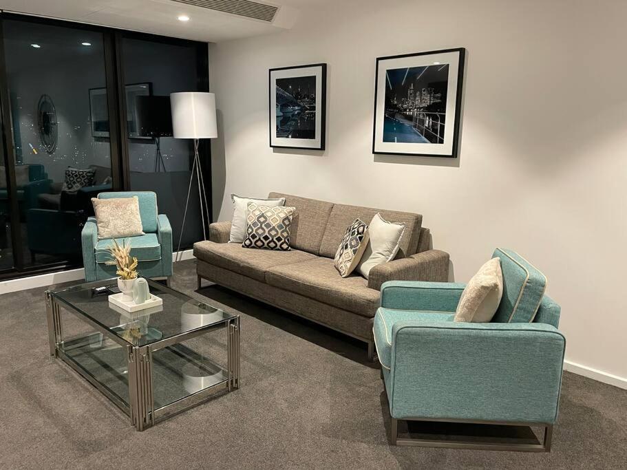 Premier 3 Bedroom In Southbank Apartment