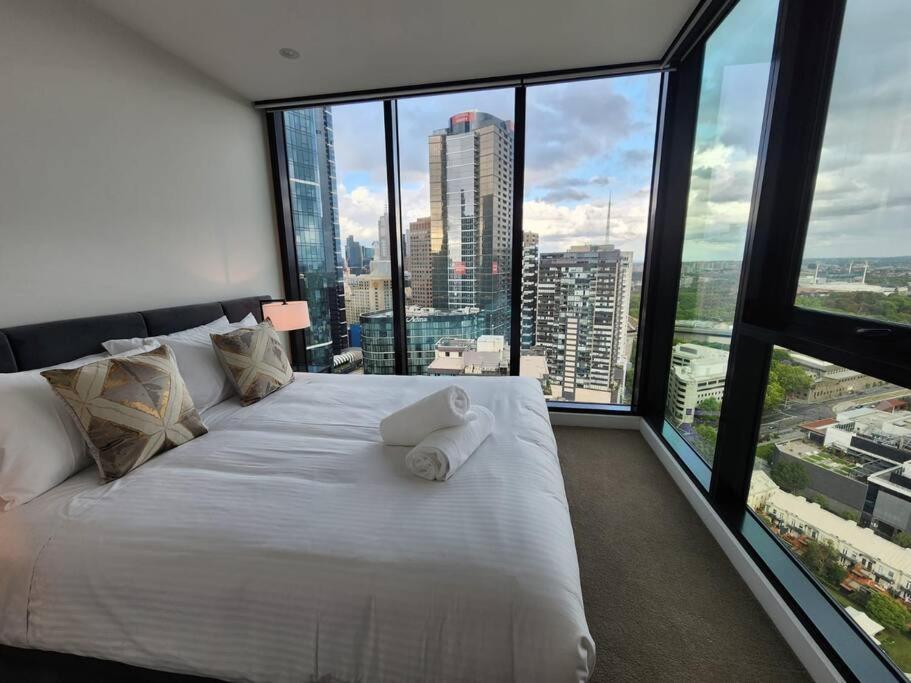 Premier 3 Bedroom In Southbank Apartment *