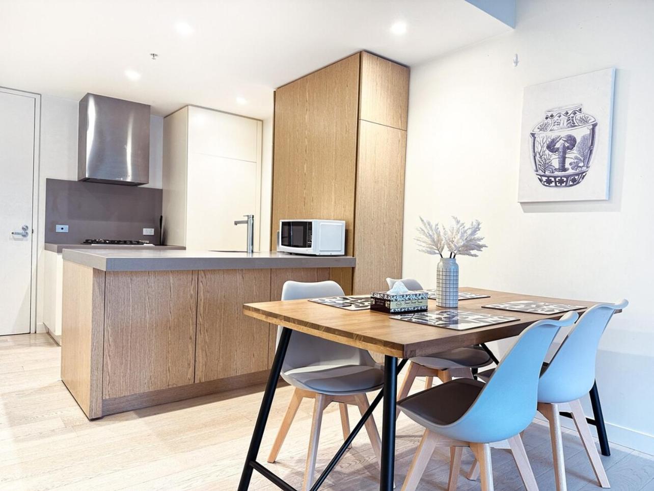 Stunning Courtyard 2br1ba North Melbourneparking Melbourne