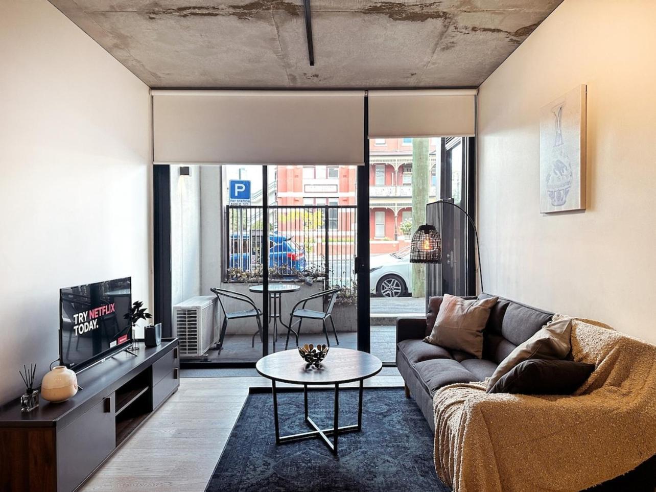 Apartment Stunning Courtyard 2br1ba North Melbourneparking Melbourne