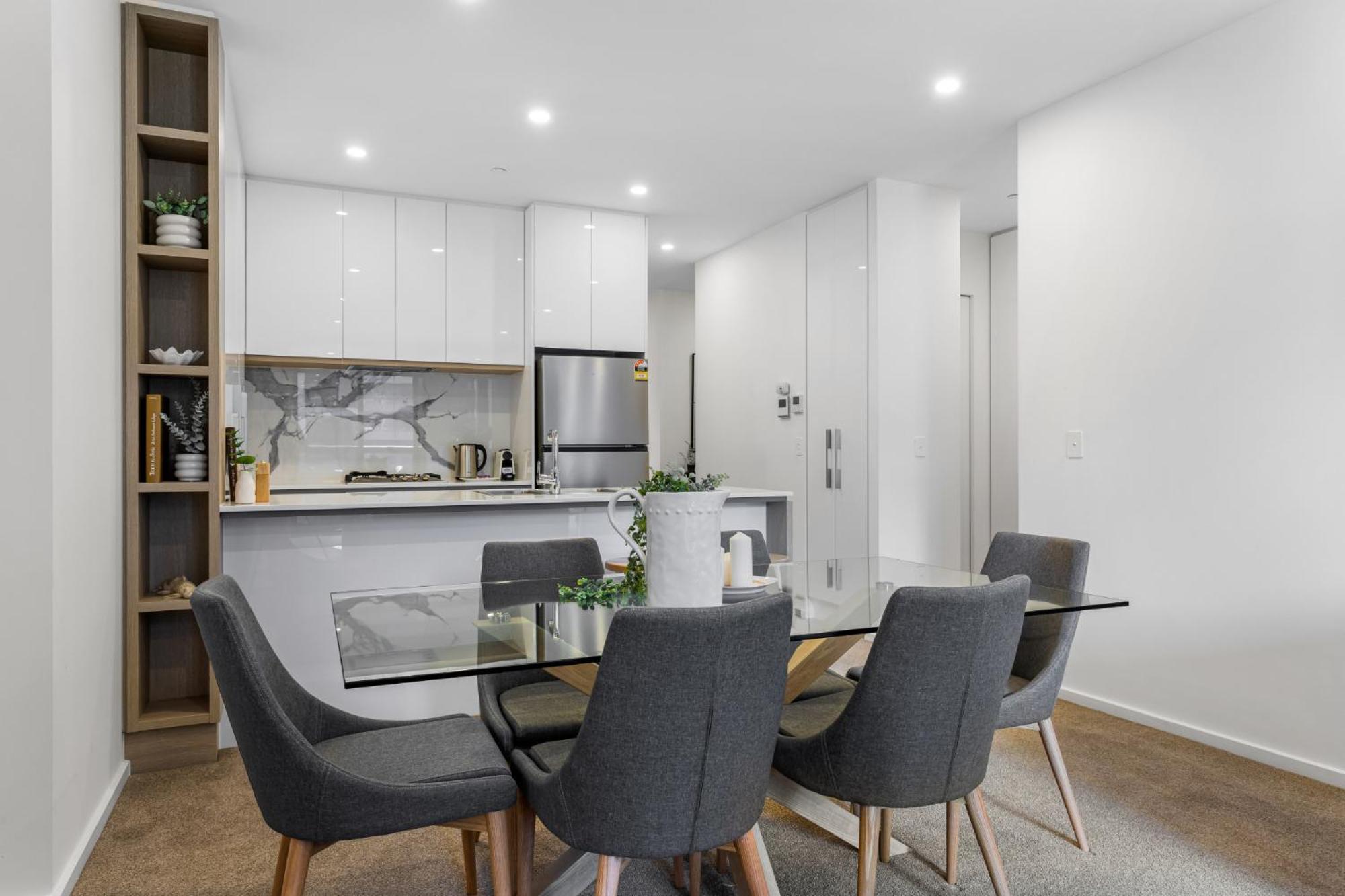 Apartment Remarkable 3-bed With Views & Swimming Pool