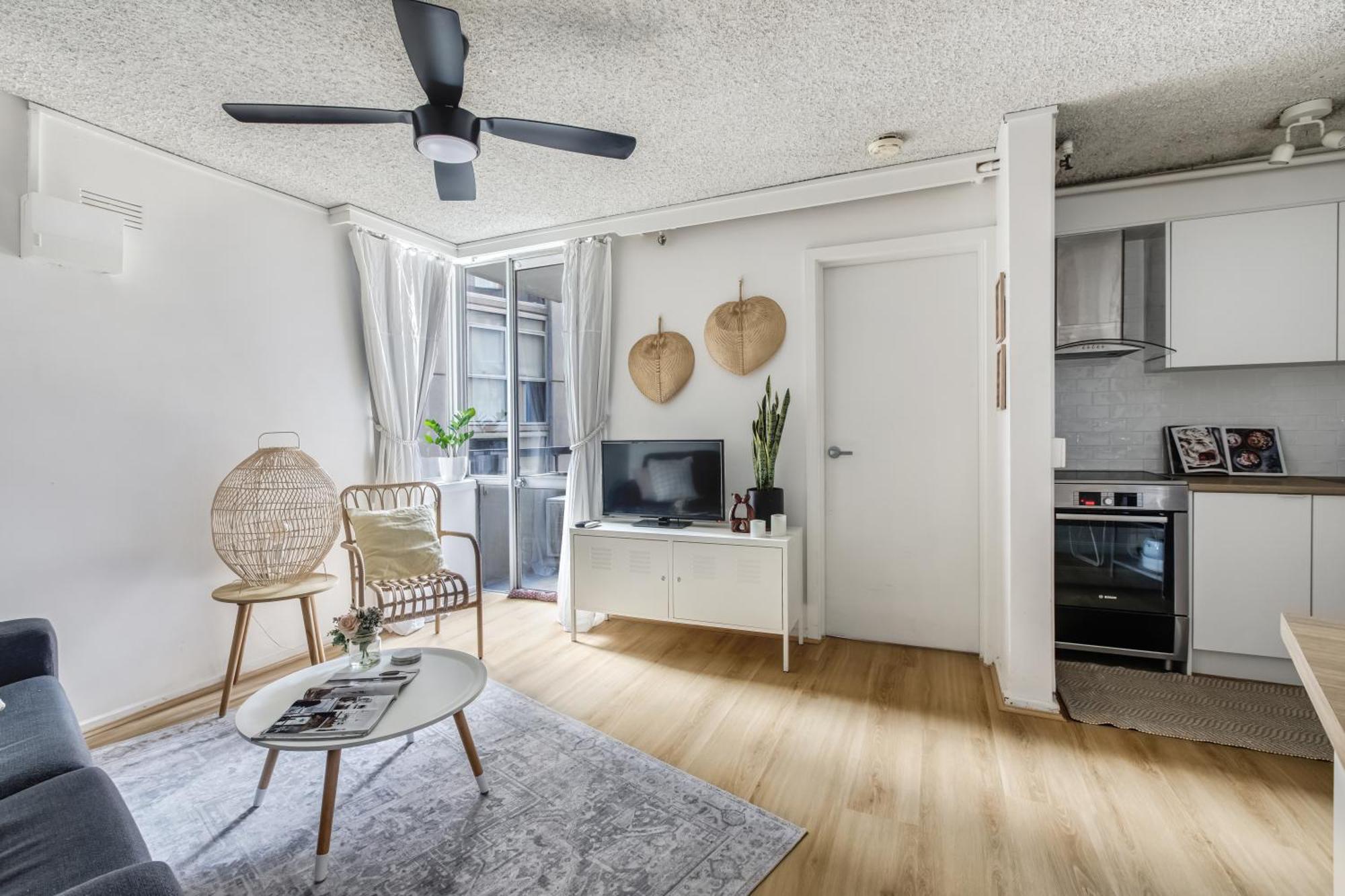 Style - Steps To Emporium & Apartment *