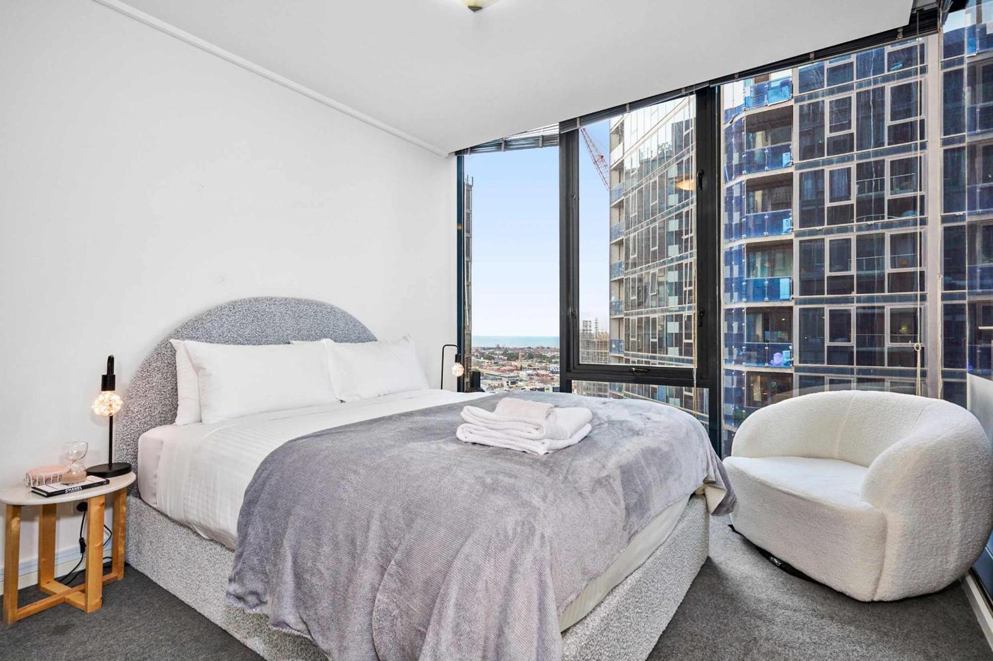 Perfectly Styled Urban Retreat In Southbank Melbourne