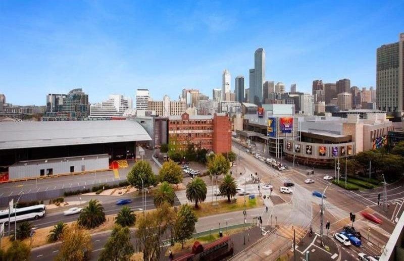View 3 Bedroom Next To Casino Mcec Apartment *