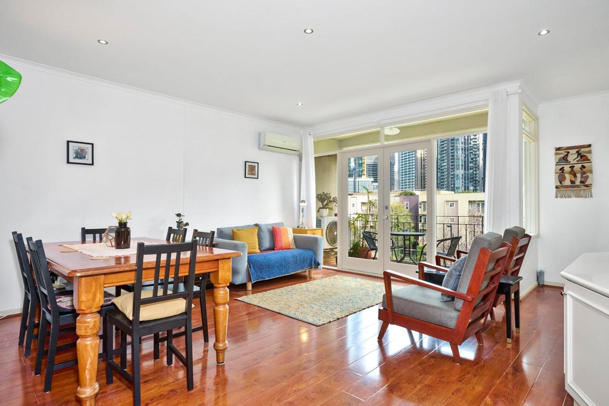 Unique With Pool View Tennis Court & Parking *