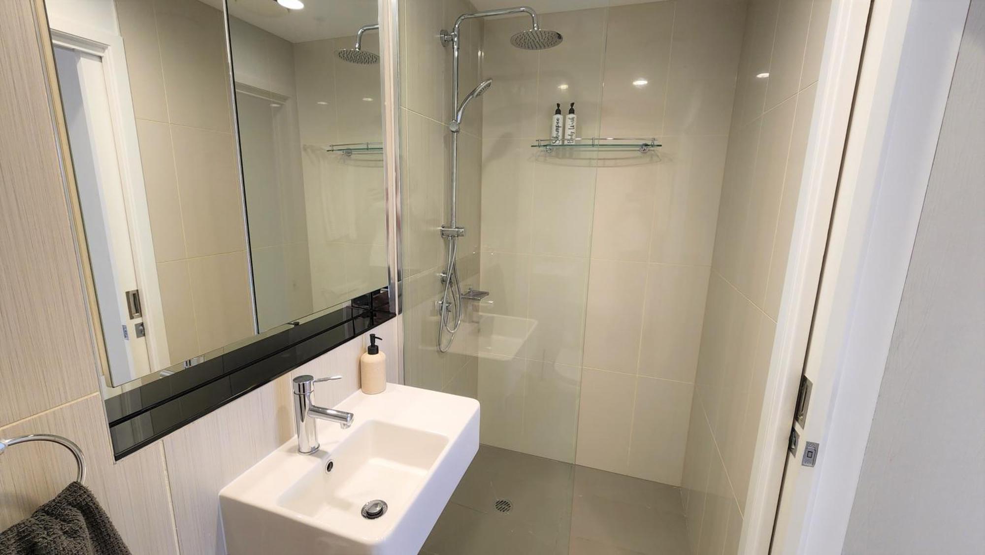 Apartment Sky-high South Yarra Luxury 2 Bed Sleeping Up To 4 *