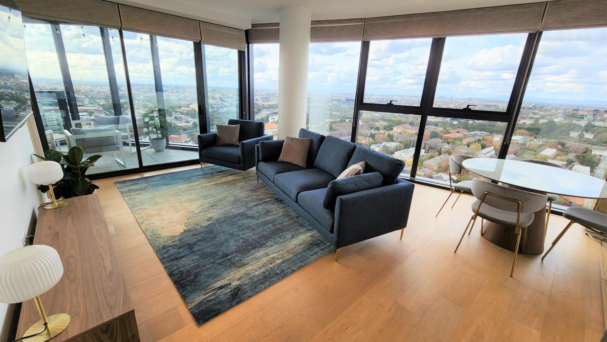 Sky-high South Yarra Luxury 2 Bed Sleeping Up To 4 *