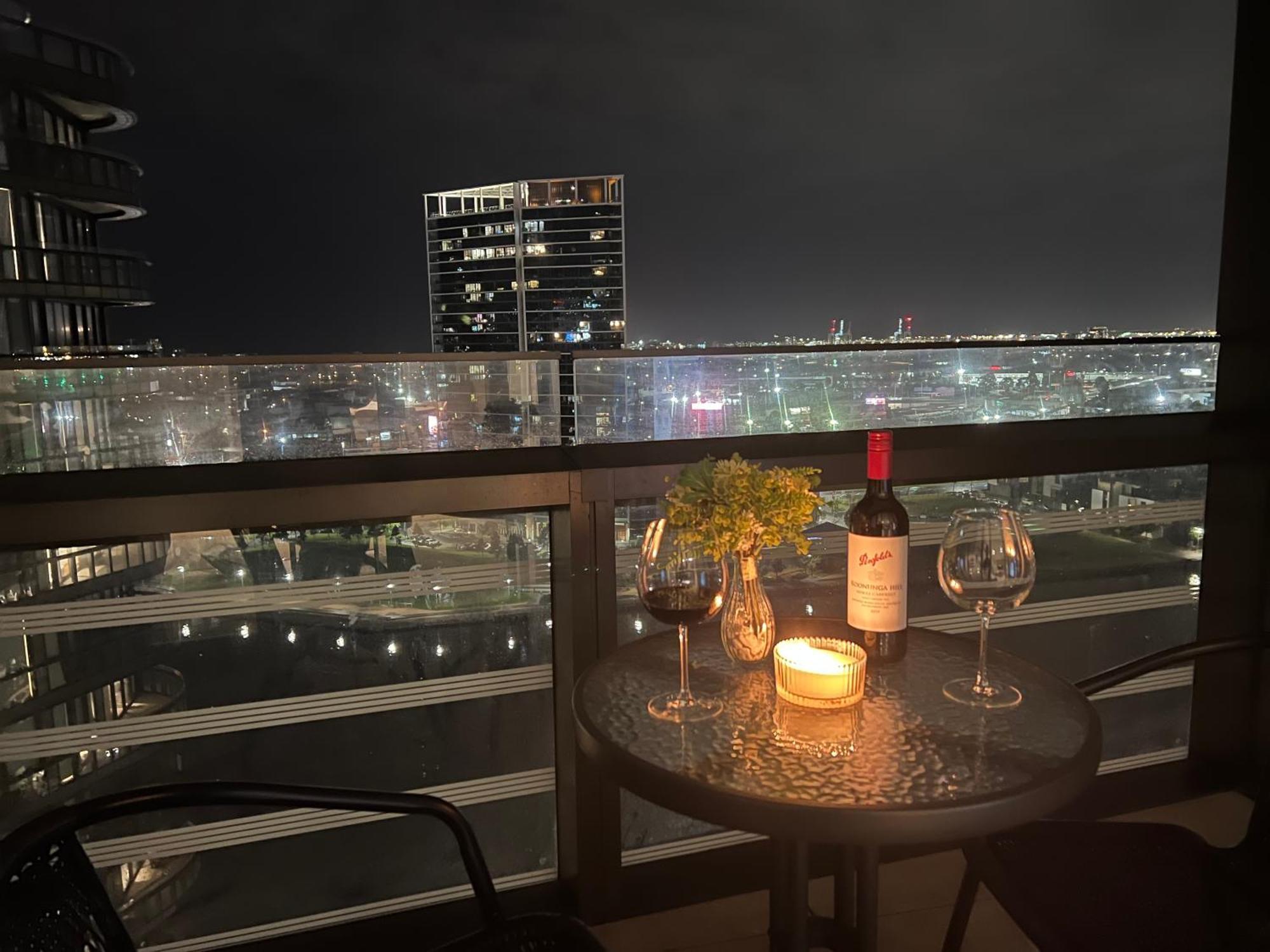 Apartment Free Parking Brand New 1br Waterfront Docklands Awesome View Melbourne