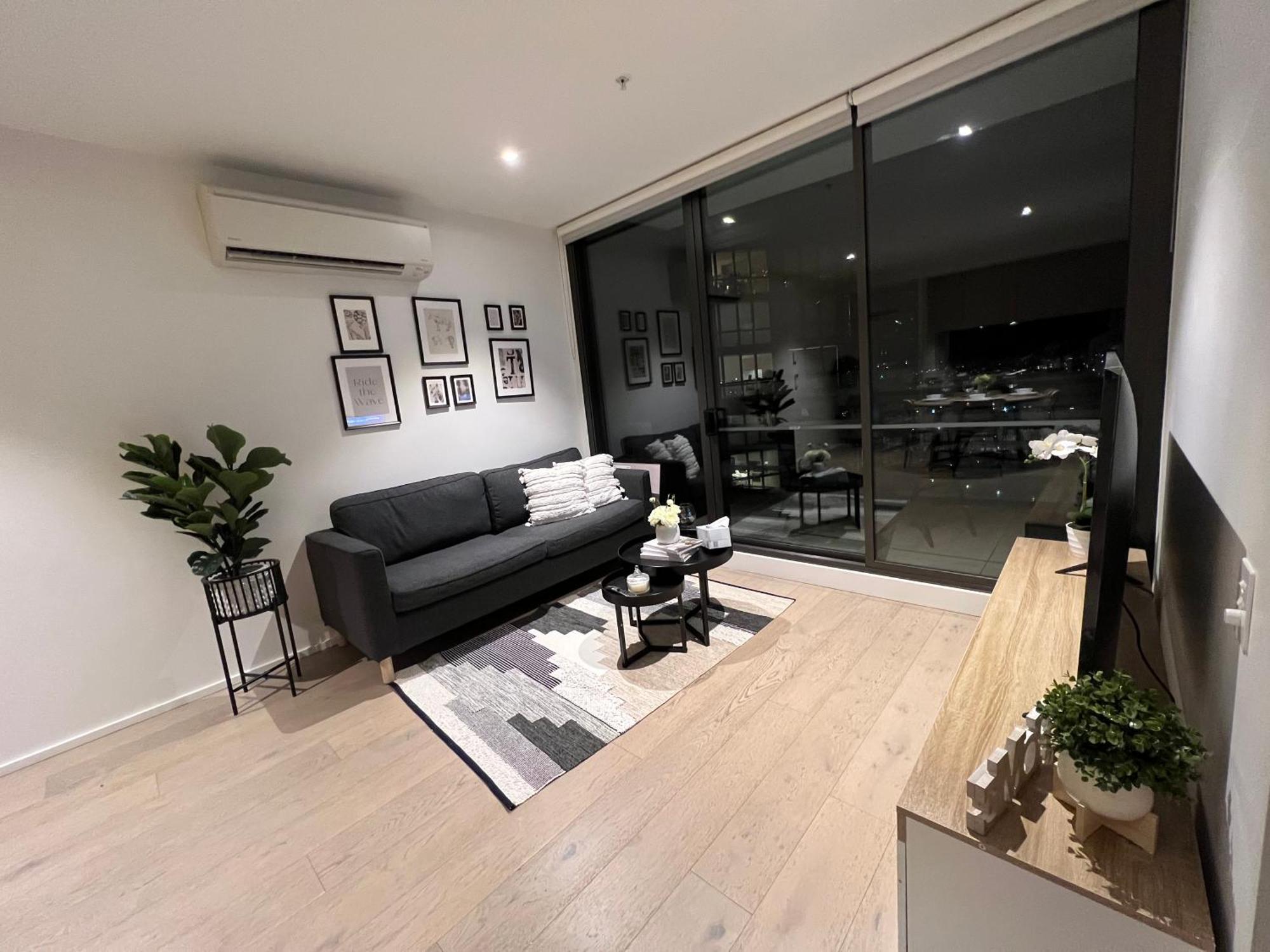 Free Parking Brand New 1br Waterfront Docklands Awesome View *