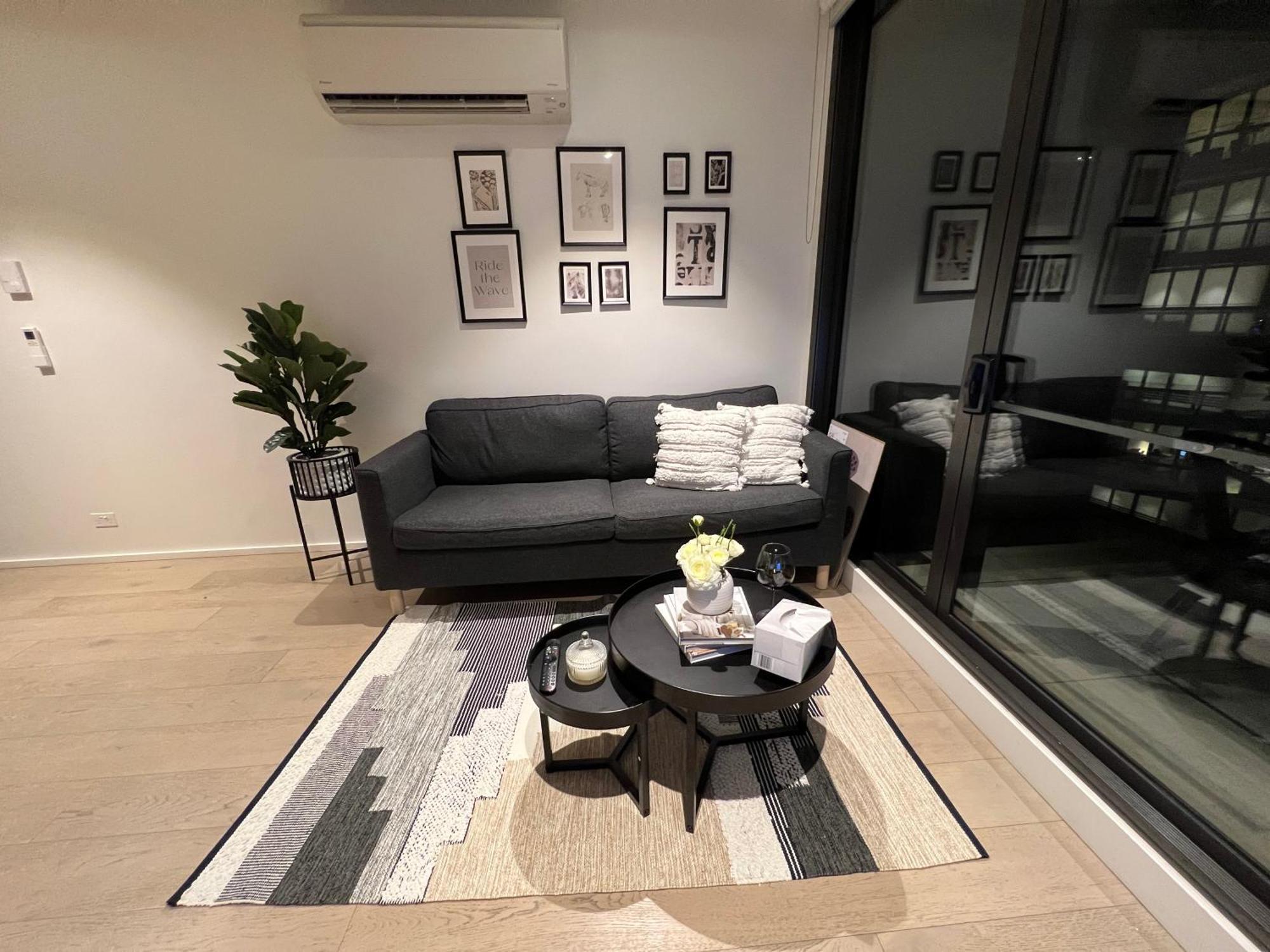Free Parking Brand New 1br Waterfront Docklands Awesome View Apartment *