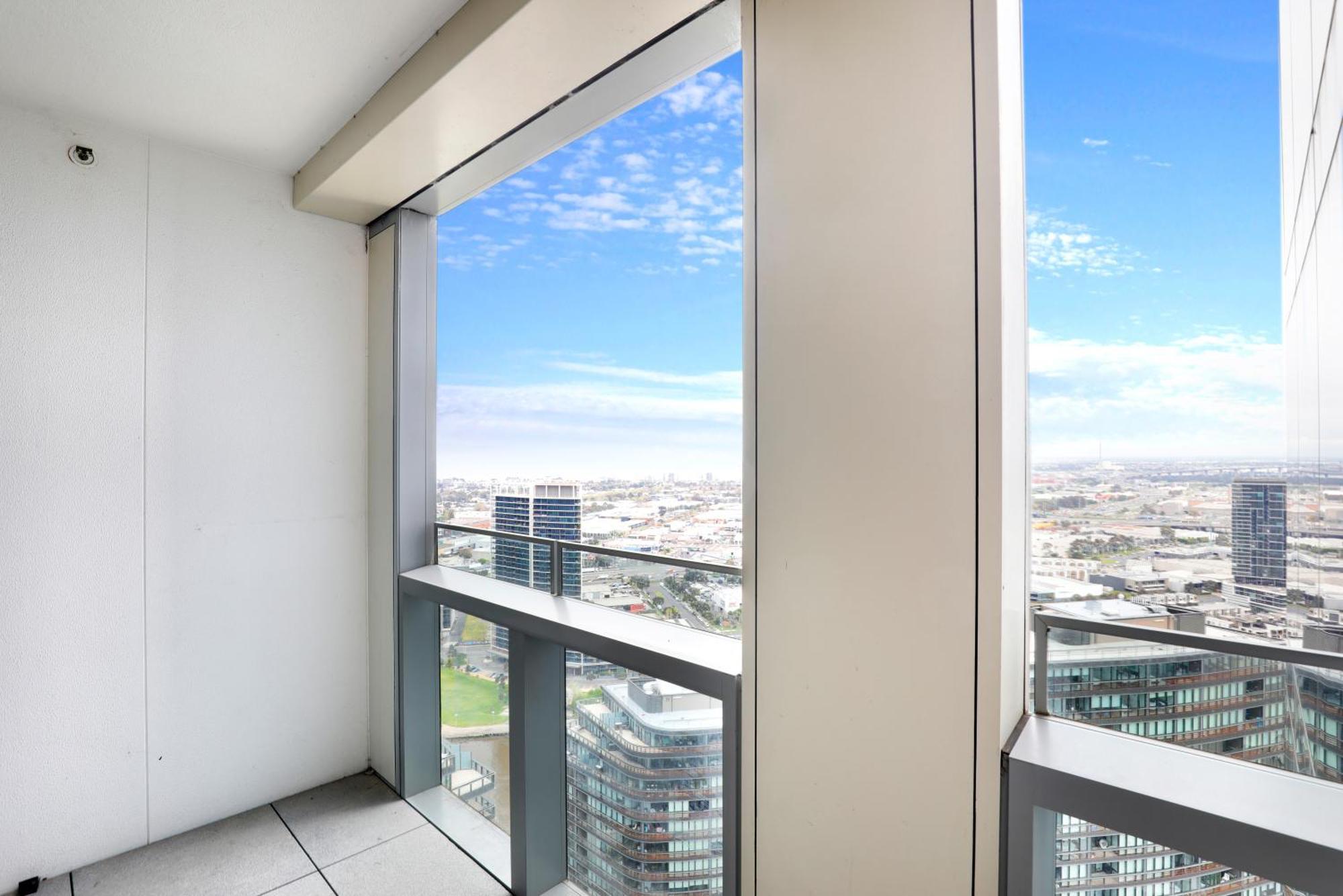 Rest Collection On Collins Docklands Apartment *