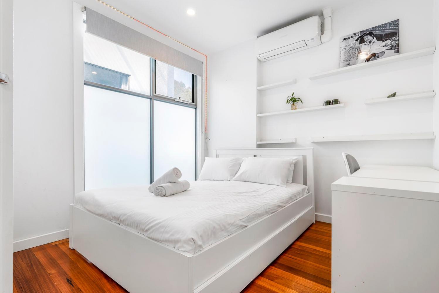 Apartment Away From In Footscray *