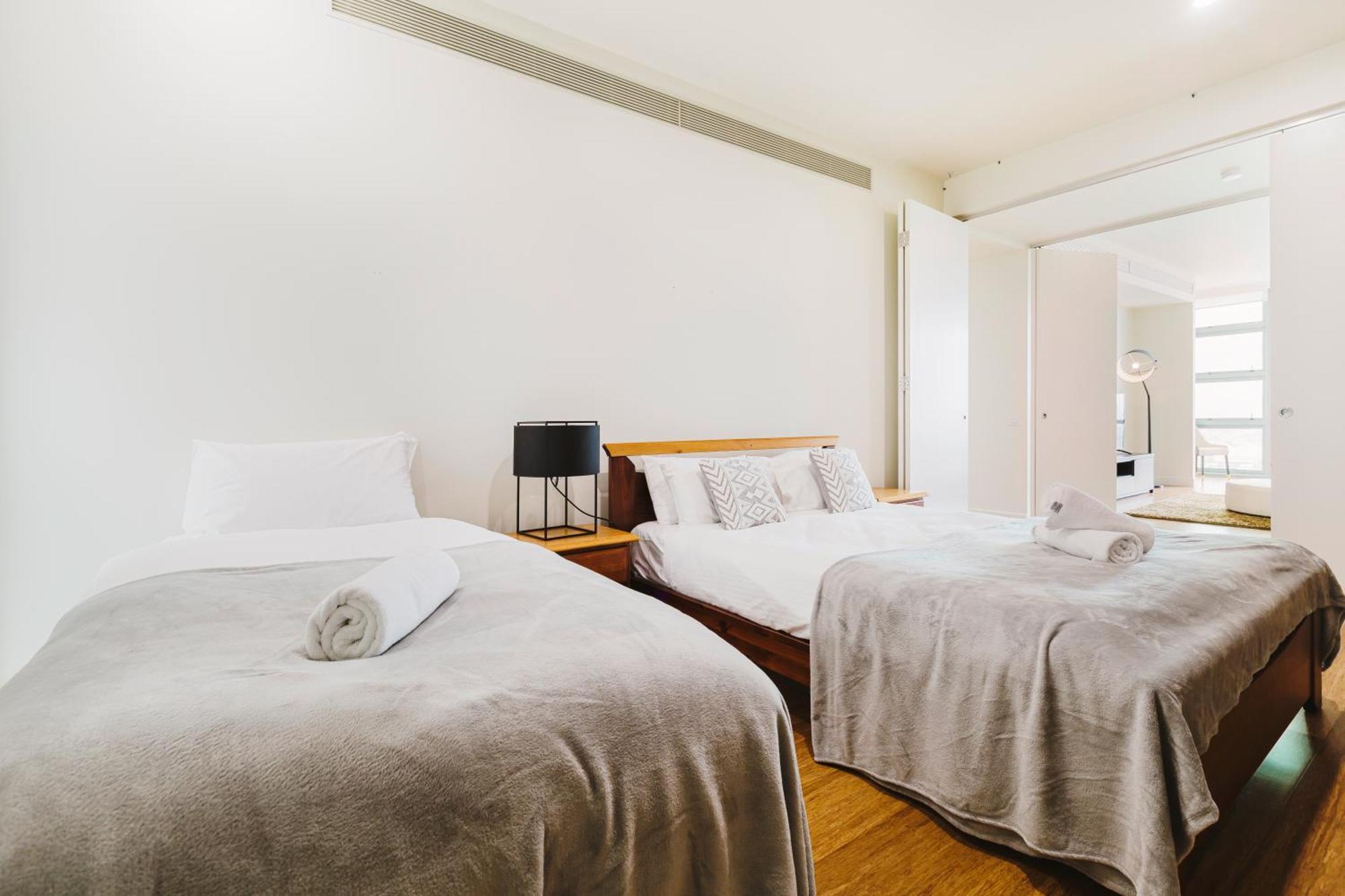 Apartment Luxurious Enormous 5brm Penthouse Melbourne