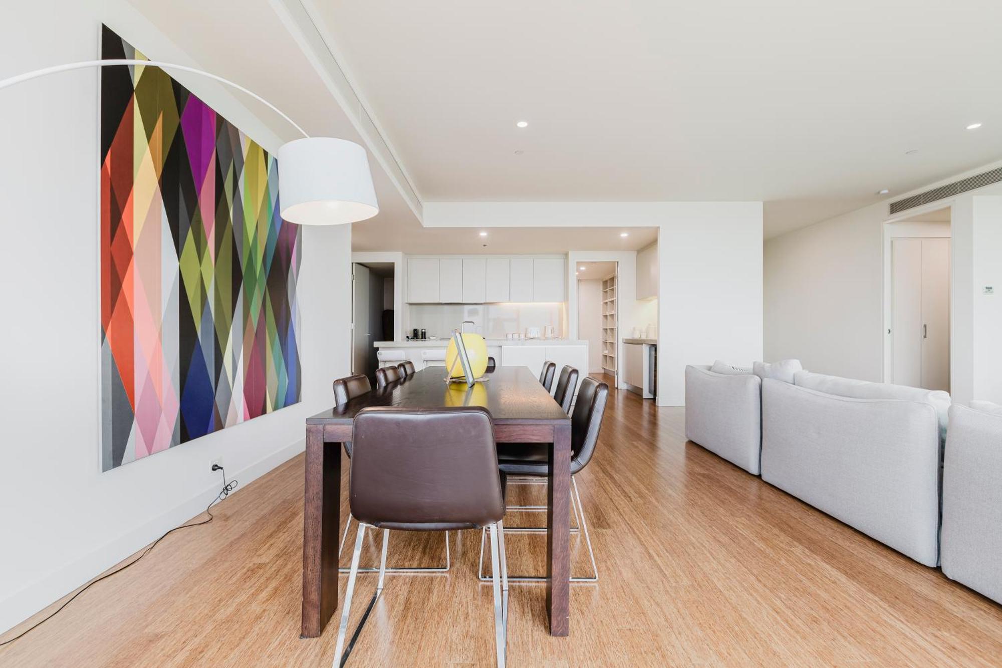 Luxurious Enormous 5brm Penthouse *