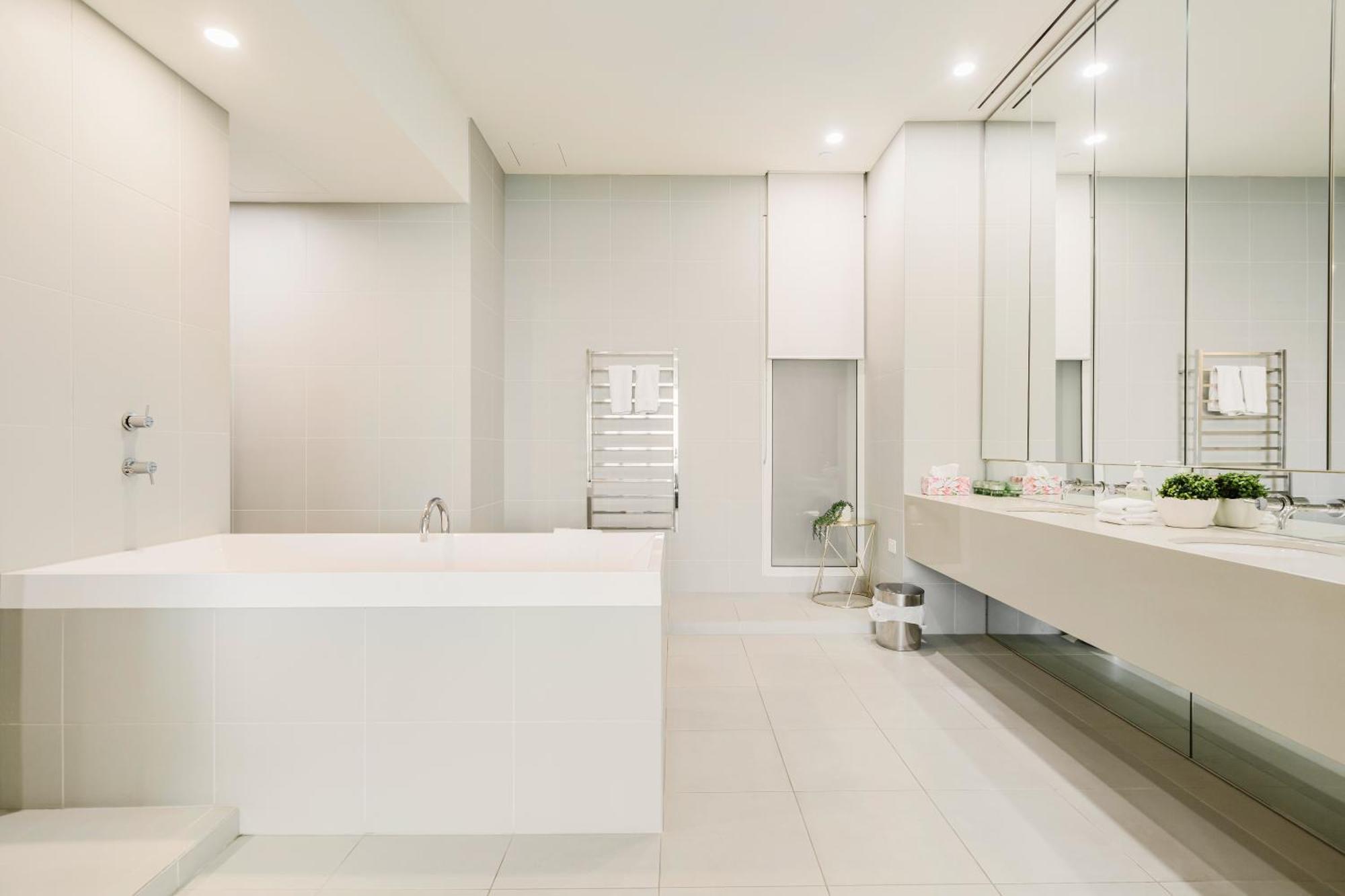 Luxurious Enormous 5brm Penthouse Melbourne