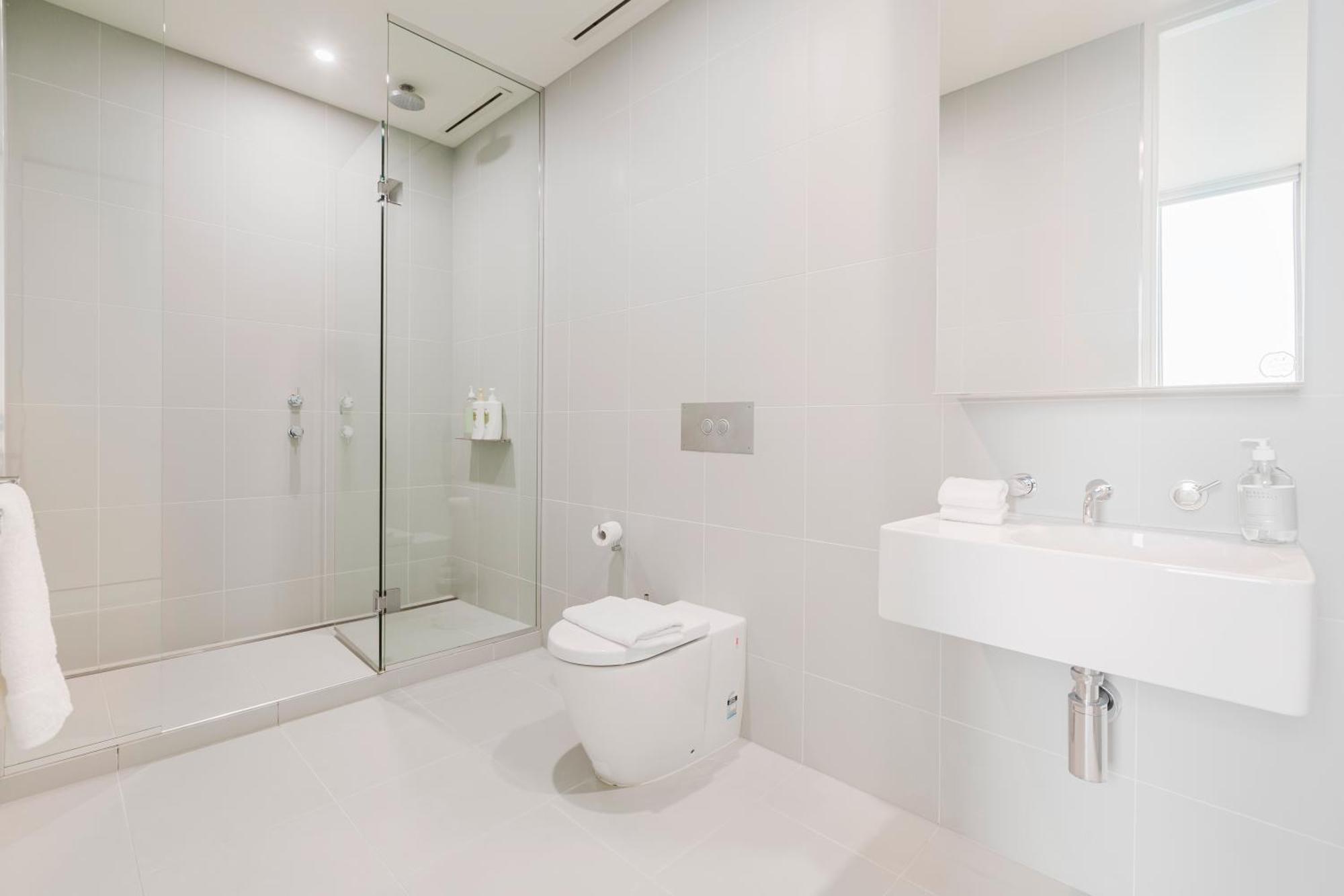 Luxurious Enormous 5brm Penthouse Apartment *