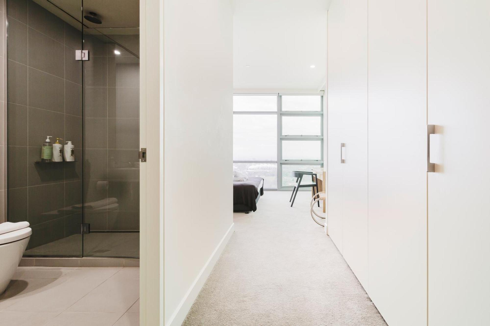 Luxurious Enormous 5brm Penthouse Apartment