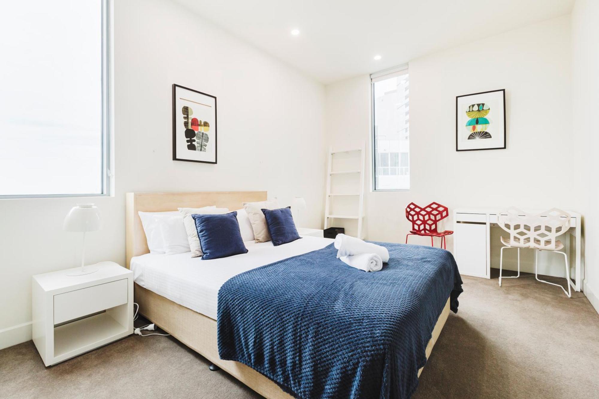 Luxurious Enormous 5brm Penthouse Apartment Melbourne