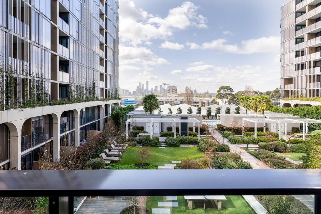 Nine Elm - Port 403 Melbourne
