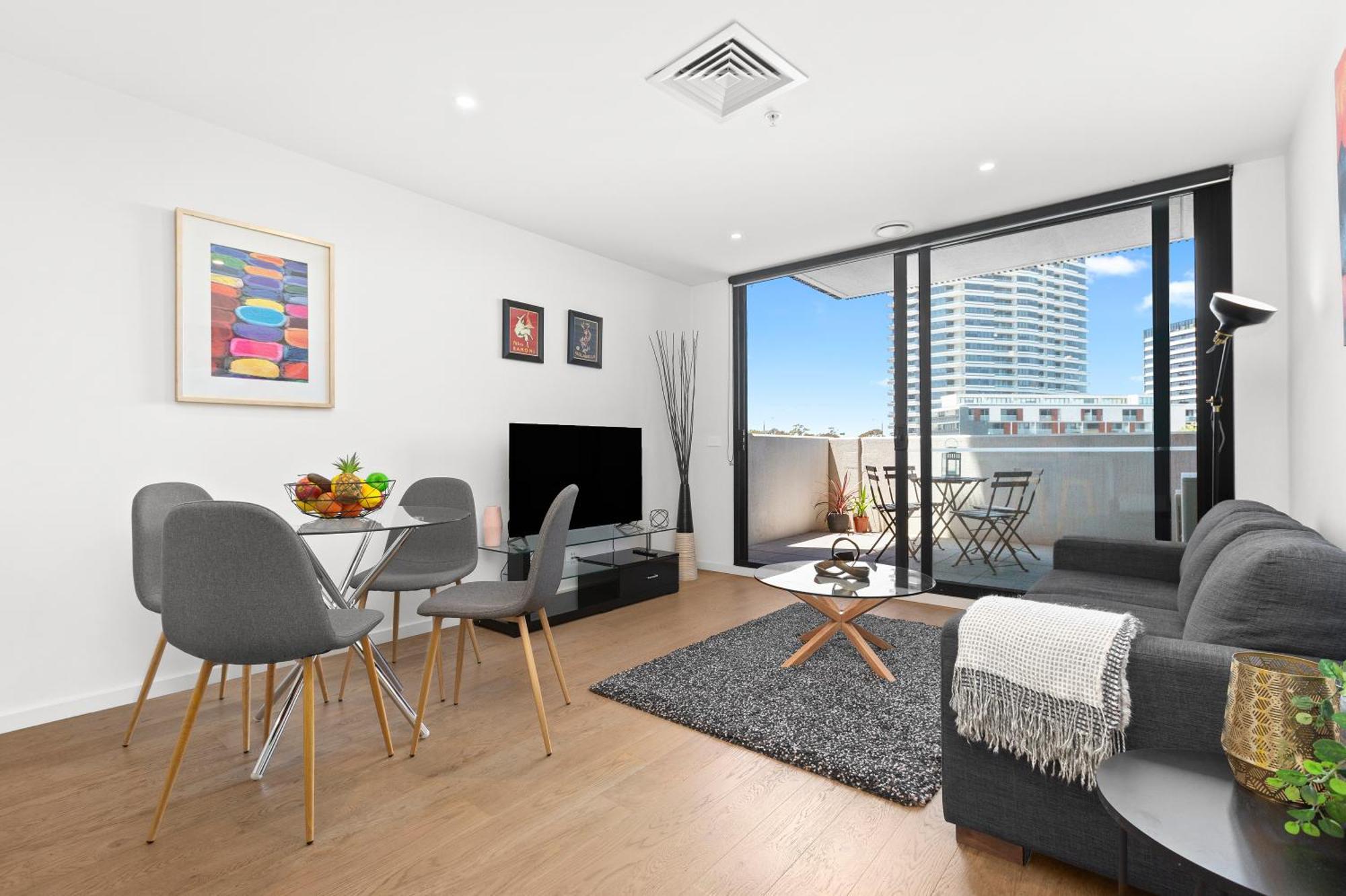 Complete Host Park View St Kilda Melbourne
