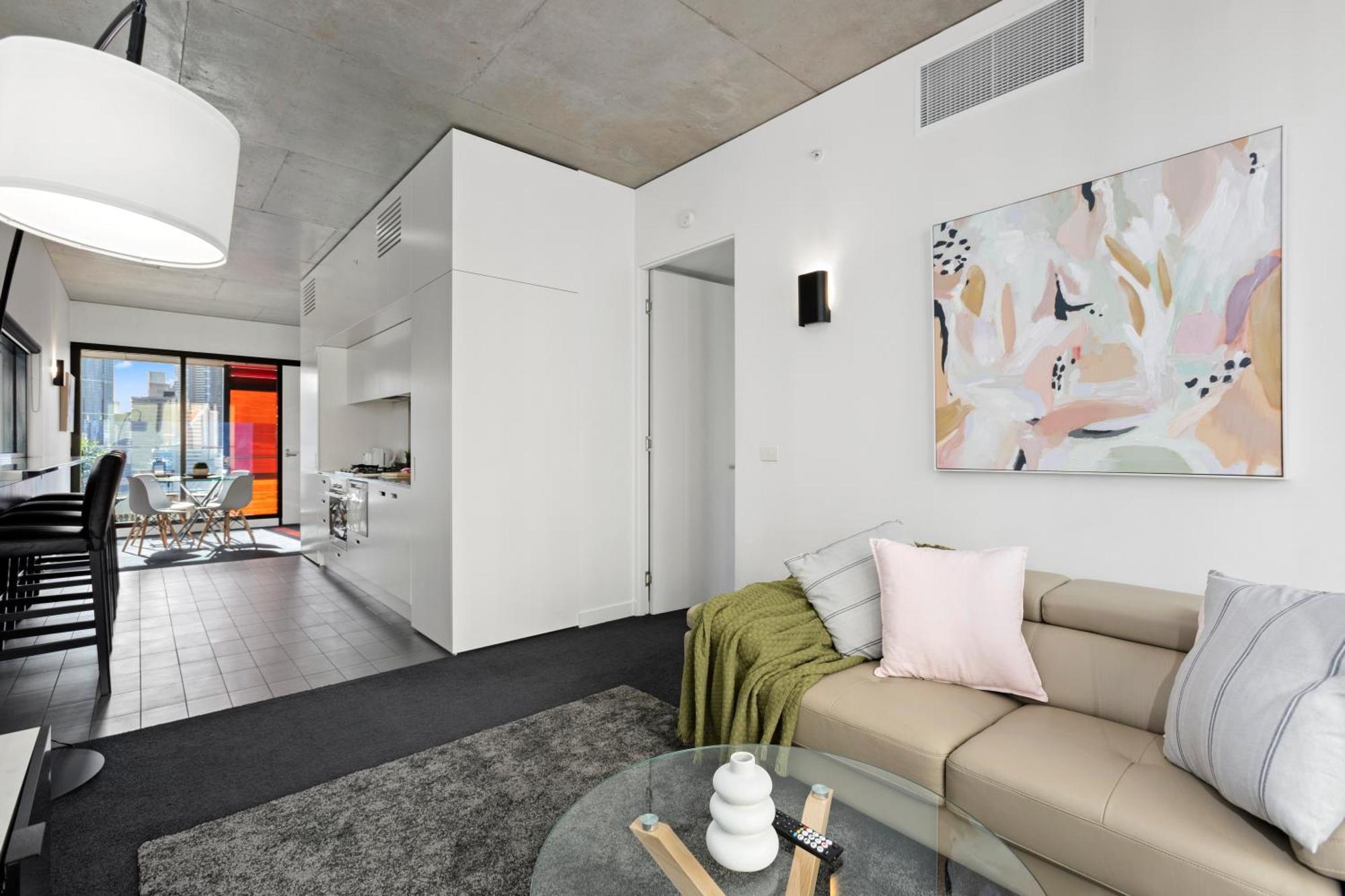 Apartment Complete Host Sunday *