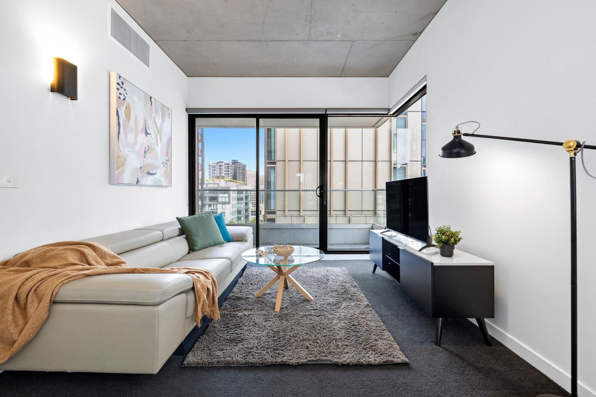 Complete Host Sunday Apartment