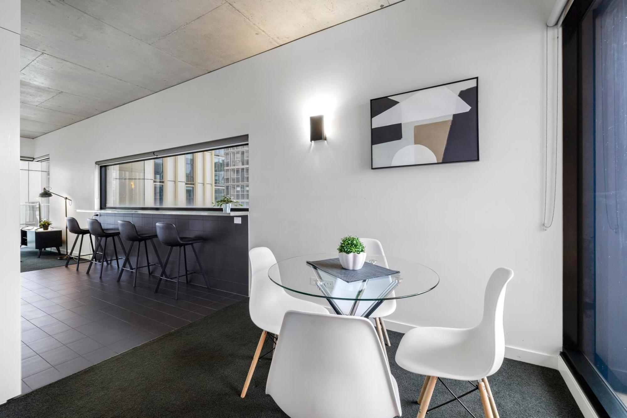 Apartment Complete Host Sunday Melbourne
