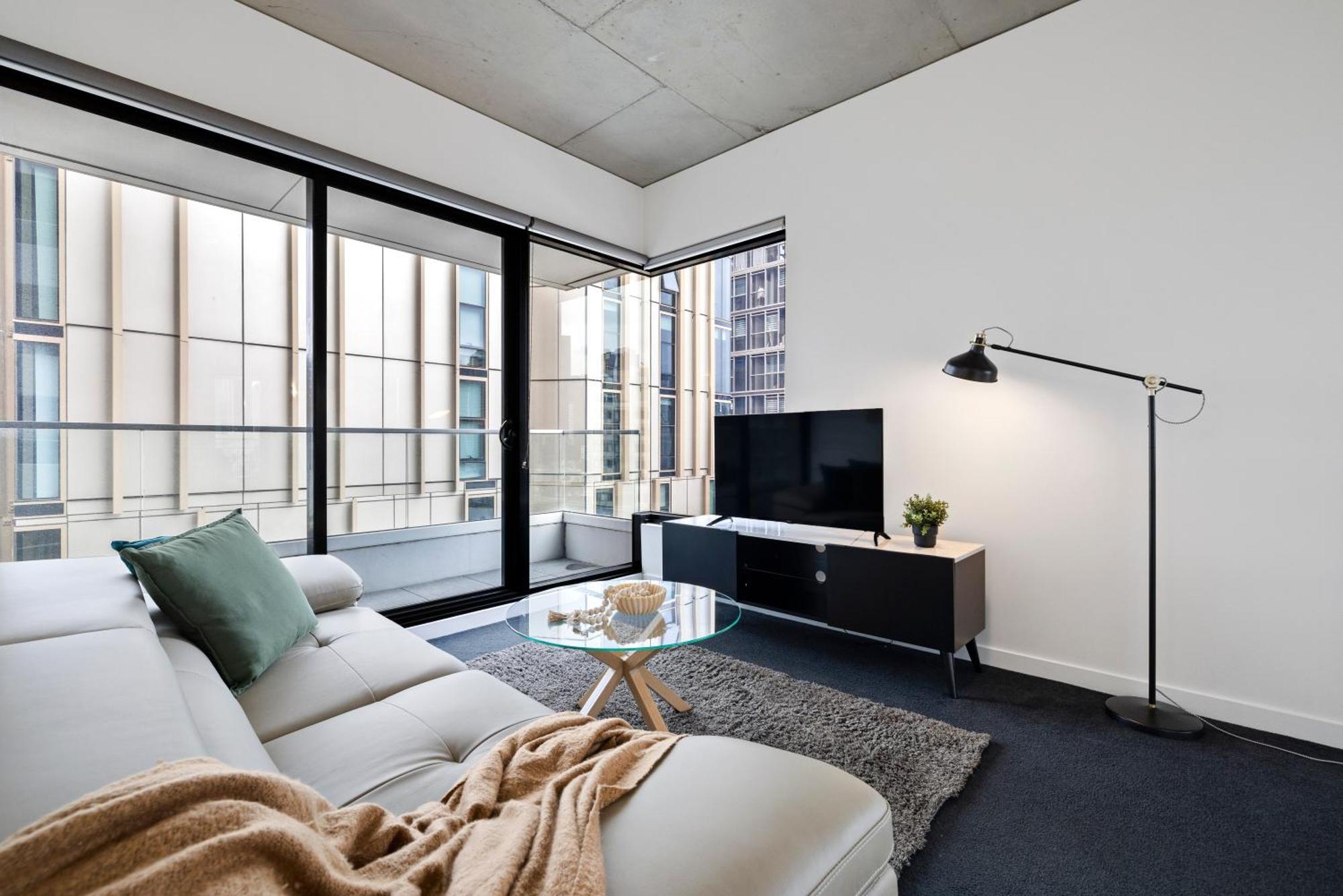 Complete Host Sunday Melbourne