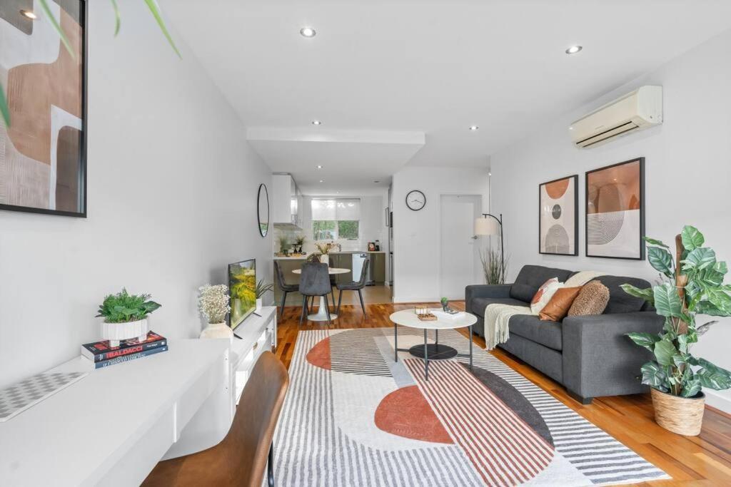 Hidden Gem At Caulfield Park Apartment Melbourne