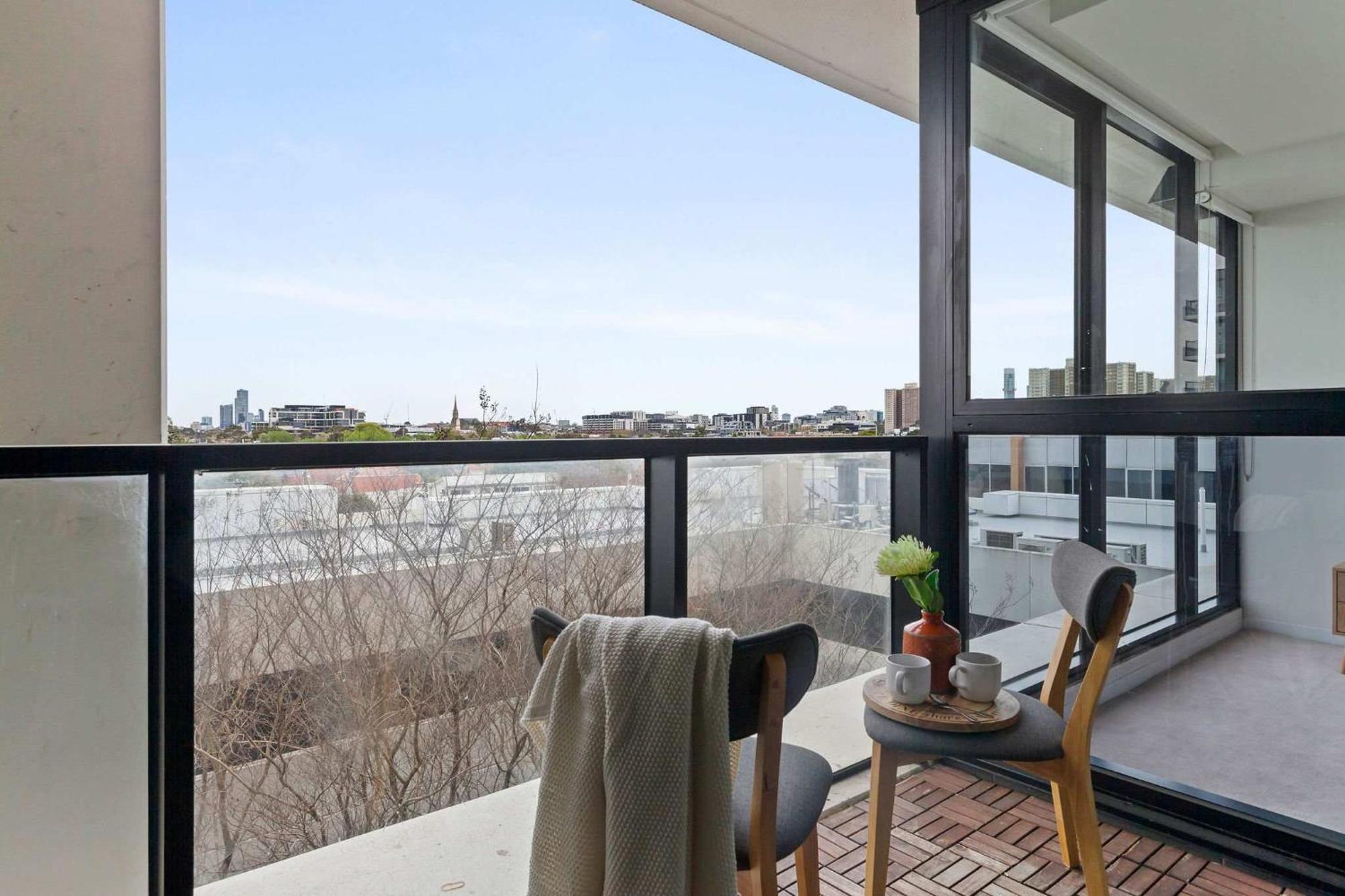A Cozy 2br Next To The Yarra River Apartment *